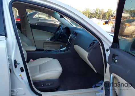 2010 Lexus Is 250 z USA, uszkodzony, nr VIN JTHBF5C2XA5118657